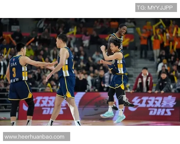 福建浔兴股份鏖战赛场展雄风激烈对决引爆篮球巅峰时刻 福建浔兴股份鏖战赛场展雄风激烈对决引爆篮球巅峰时刻